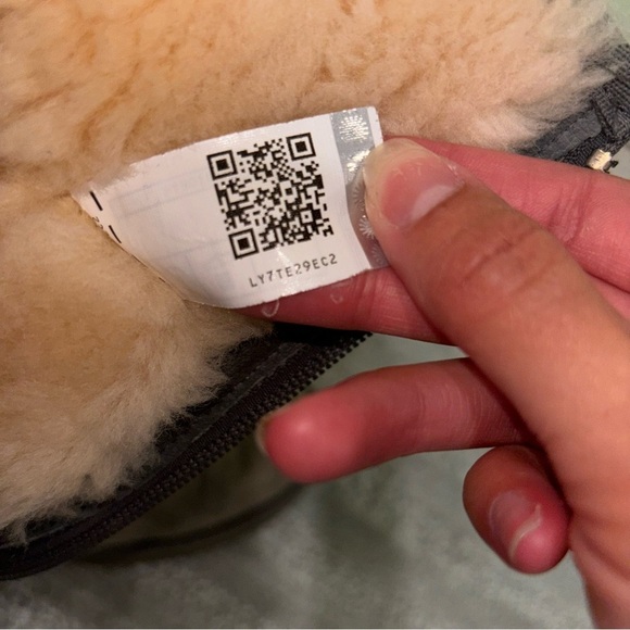 Ugg Australia Gray Sumner Boots Full Zip Size 7 S/N 1005375 - Picture 9 of 9